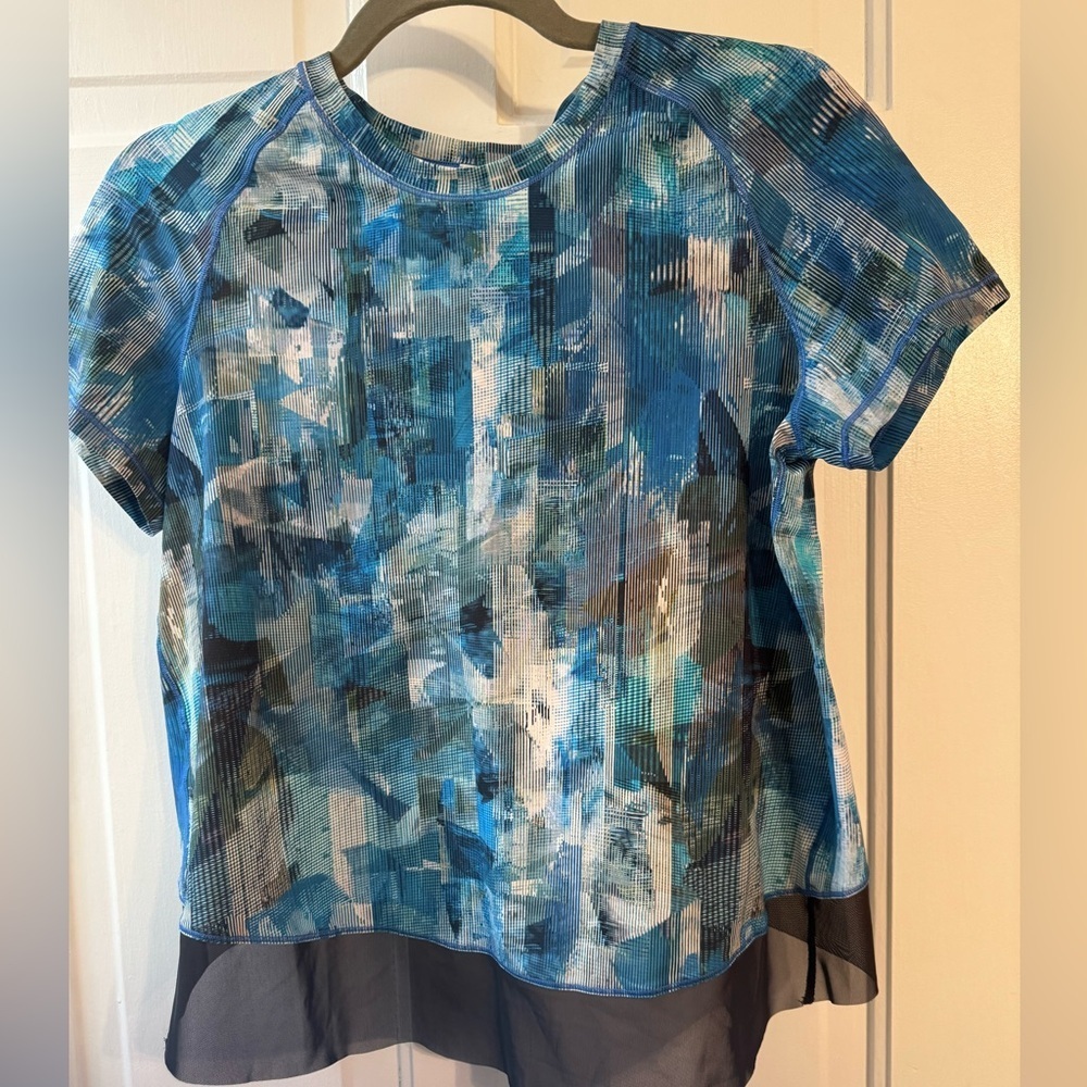 Lululemon Abstract Print Wrap Back Top | Size 6 | Like New